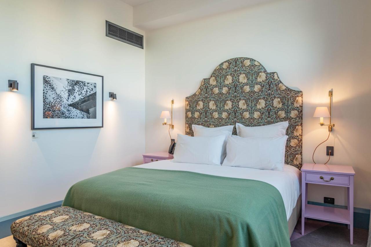 The Observatory Hotel Крайстчёрч Экстерьер фото A room at the hotel